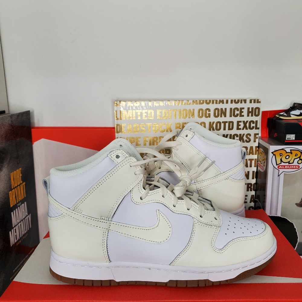 Nike Dunk High Sail Gum